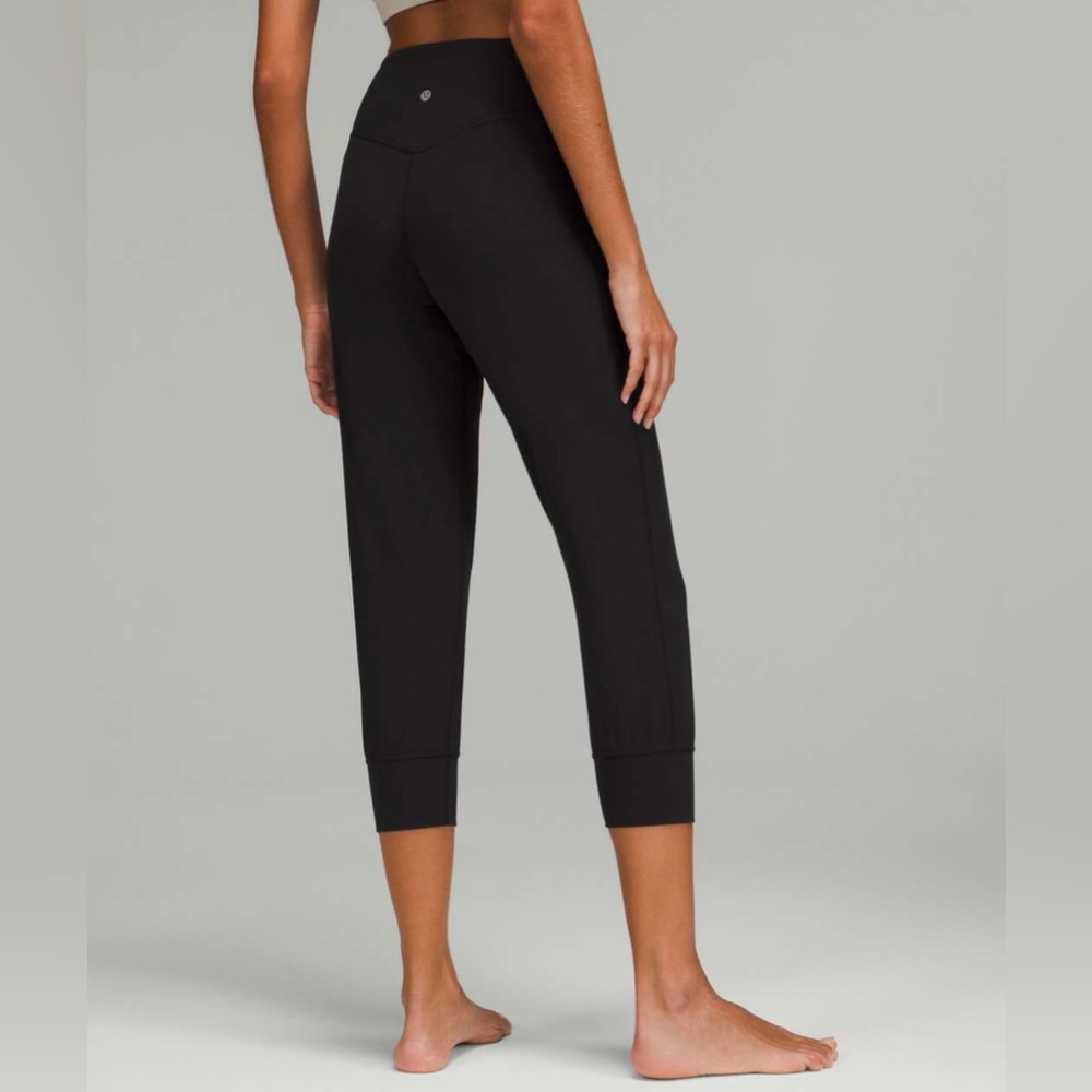 Bundle of 2 Lululemon Align High Rise Cropped Jogger 21” (Dark Olive + Black) - Picture 7 of 14